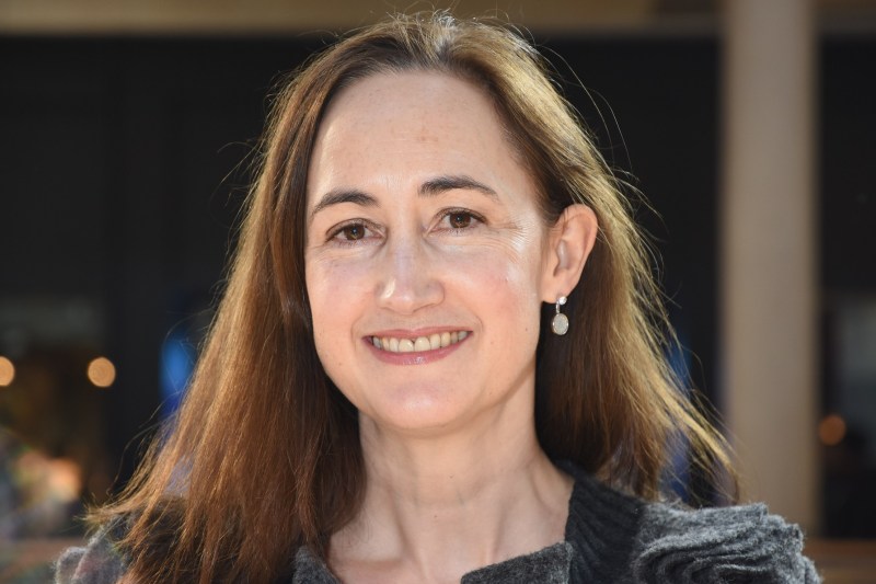 Scriitoarea Sophie Kinsella, autoarea romanelor bestseller „Shopaholic”, a murit la vârsta de 55 de ani