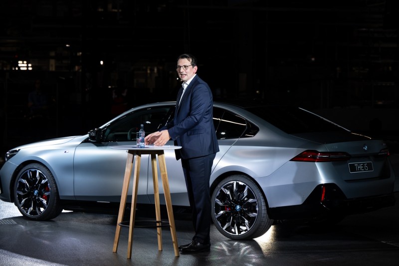 BMW a numit un director născut în Serbia și educat la MIT să o conducă în era mașinilor electrice: „Viitorul său va fi decis în China”