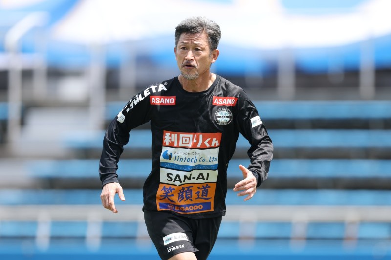 Una dintre legendele fotbalului japonez a semnat un nou contract la 58 de ani: „Promit că voi da tot ce am”