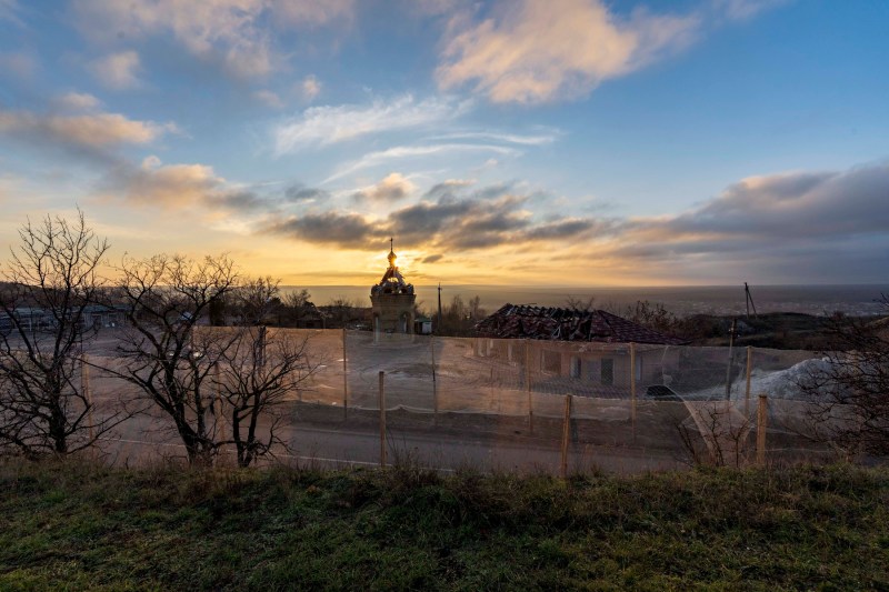 Importantă rută de aprovizionare a armatei ucrainene, lovită de ruși. Kievul spune că era pregătit pentru eventualitatea unor „daune critice”