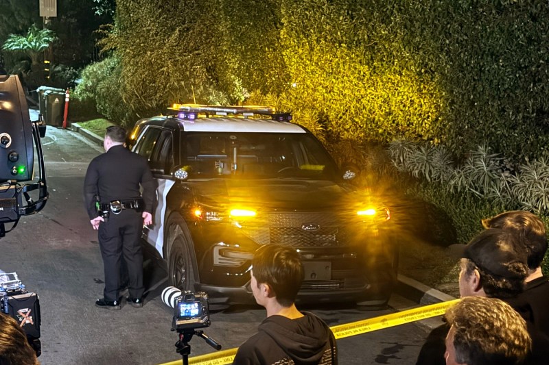 Fiul lui Rob Reiner, arestat după asasinarea regizorului și a soției sale. Bob și Nick Reiner lucraseră împreună la un film autobiografic