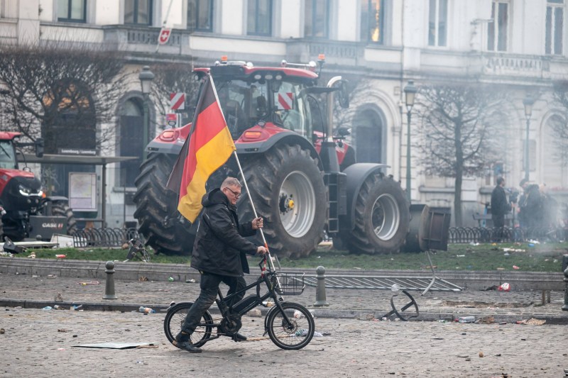 Ursula von der Leyen face un pas în spate, după protestul violent de la Bruxelles. Decizia luată în privința controversatului acord UE-Mercosur