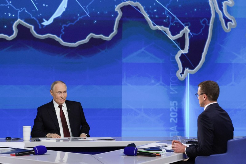 Mesajul nu foarte subtil proiectat în timpul conferinței de presă maraton a lui Vladimir Putin