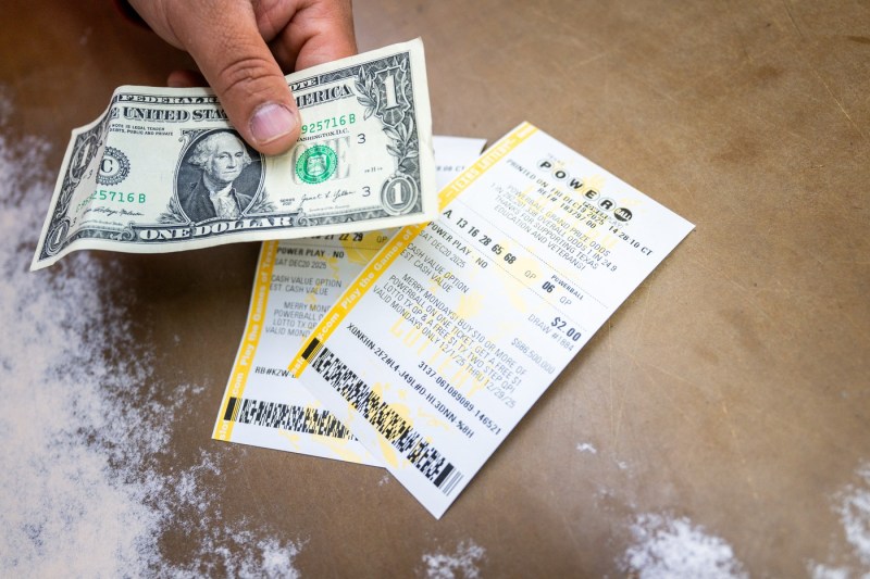 Jackpot uriaș al loteria Powerball din SUA la extragerea de Crăciun. Câștigătorul ar deveni miliardar