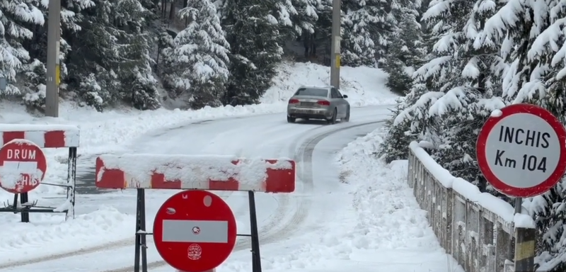 VIDEO Șoferi surprinși circulând pe Transfăgărășan, pe un sector de drum închis. Poliția din Argeș face verificări