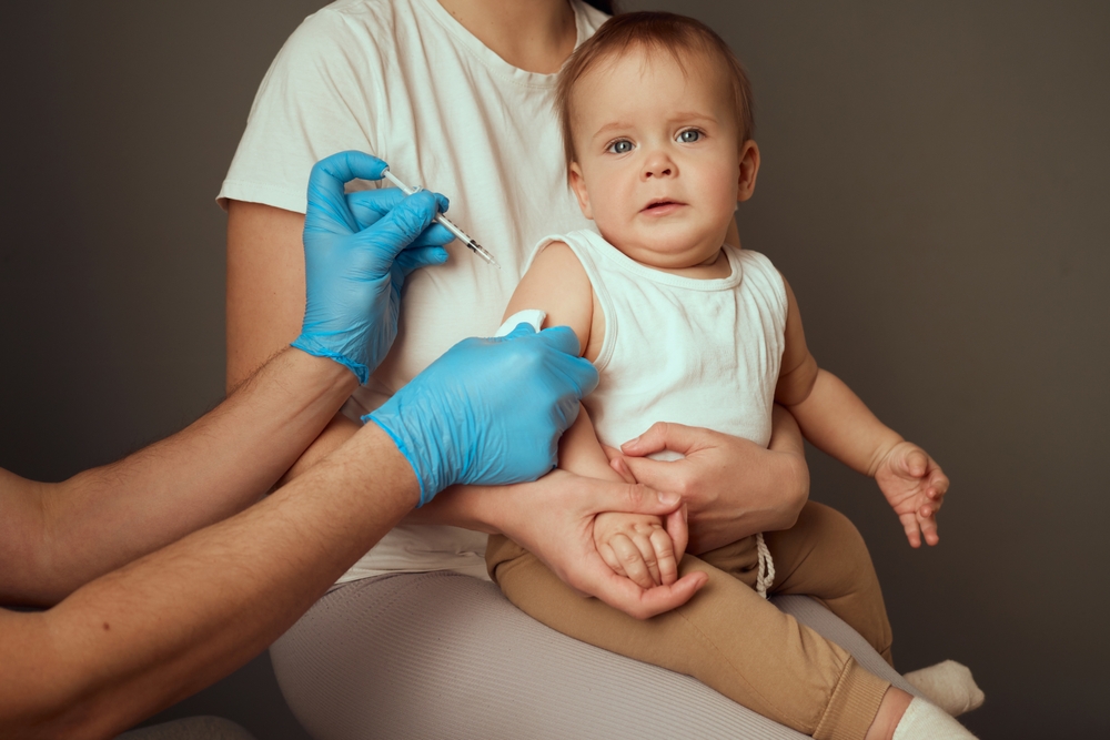 Ratele de vaccinare a copiilor sunt din ce în ce mai mici la toate vaccinurile Sursa foto:Shutterstock