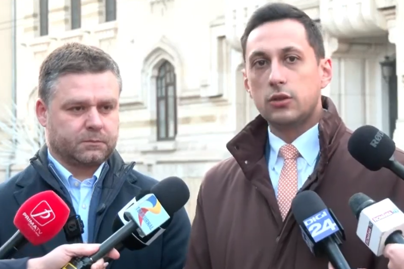 VIDEO Vlad Gheorghe se retrage pe ultima sută de metri din cursa pentru Primăria Capitalei în favoarea lui Ciprian Ciucu. Apel către Cătălin Drulă