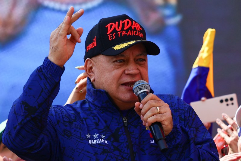Porecla lui este Caracatița, are emisiunea „Să dăm cu bâta” și o recompensă de 25 de milioane de dolari pe capul său. Cine este Diosdado Cabello, considerat de mulți adevărata forță din Venezuela