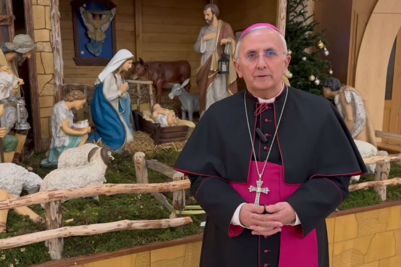 Tăcere în Biserica Catolică din România. După ce un preot a agresat sexual o fetiță de 13 ani, episcopia din Iași și Vaticanul sunt acuzate că au ținut ascuns abuzul