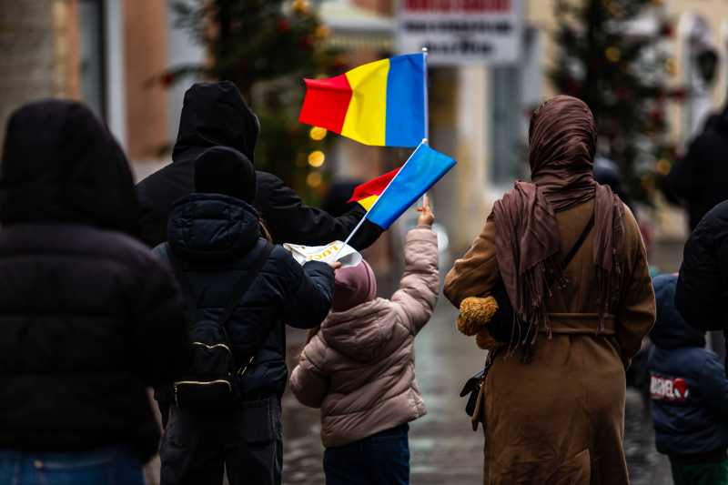 Aproape jumătate din români își doresc relații economice mai apropiate cu Rusia, arată un sondaj Avangarde. Diferență mare între urban și rural