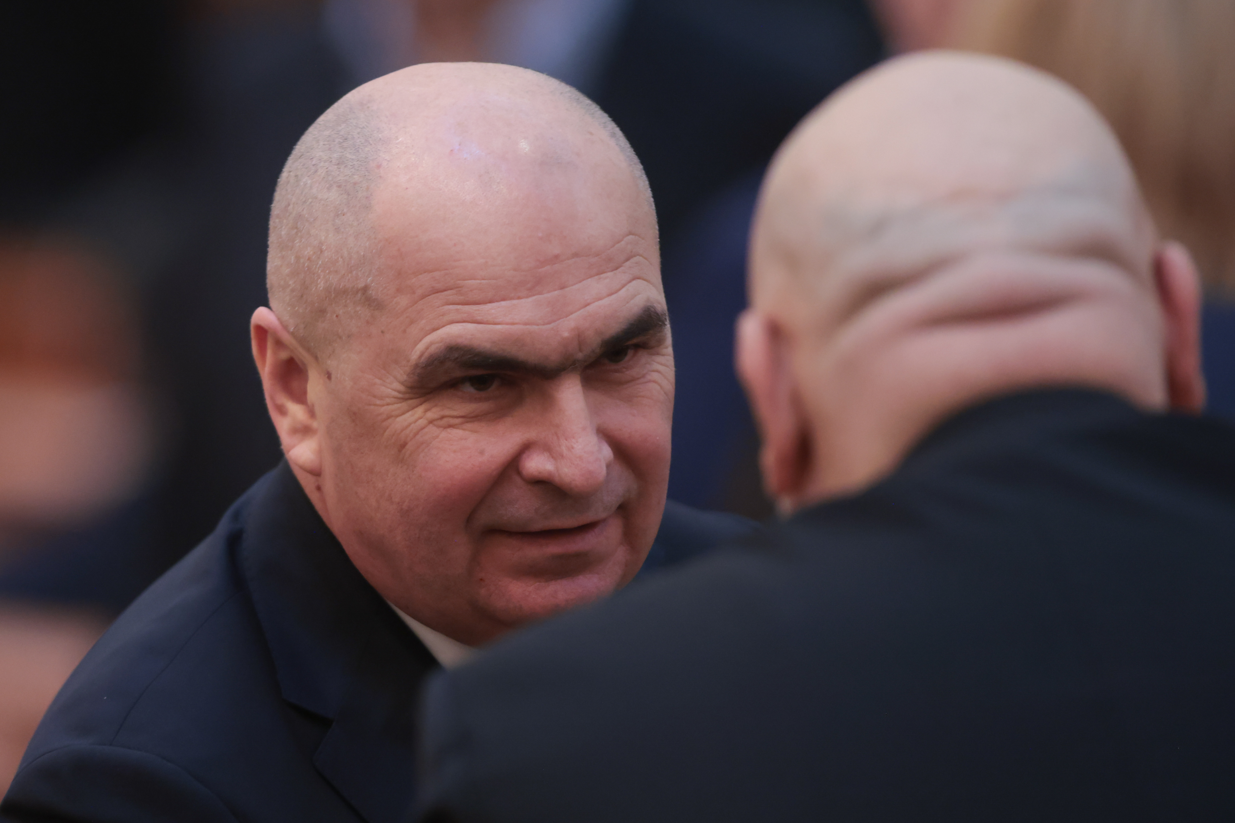 Câți bani au luat șefii din Hidroelectrica, acuzați de bătaie de joc de Ilie Bolojan. „Au preferat să facă profituri, pentru că oricum apa în România curge de la deal la vale”