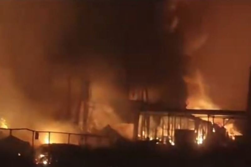 VIDEO Explozie la o cunoscută fabrică de biscuiți din Grecia, cinci angajate au fost date dispărute