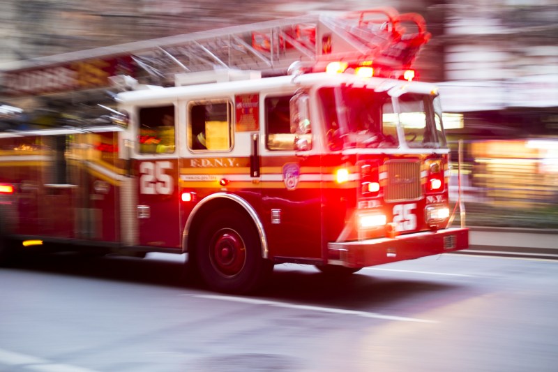 Un avion cu opt oameni la bord s-a prăbușit în timpul decolării de pe un aeroport din SUA