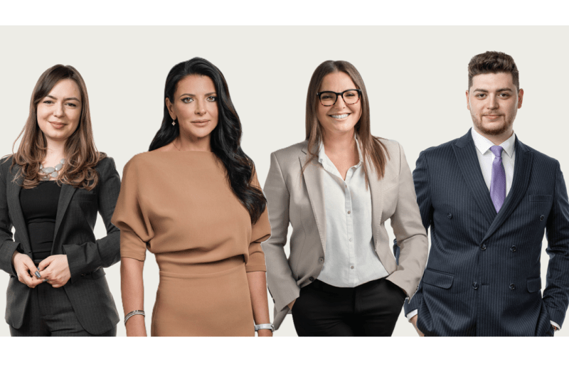 Schoenherr, alături de asociatul ABD învânzarea companiei către Foxway