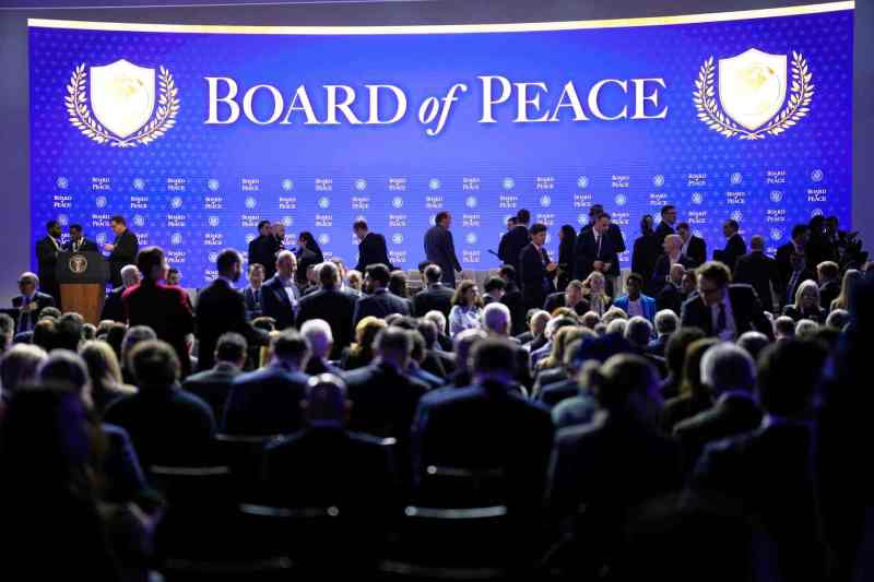 Autocrați, prieteni de-ai lui Trump și critici ai ONU. Cine refuză și cine intră în Consiliul pentru Pace care s-a lansat la Davos. România încă analizează