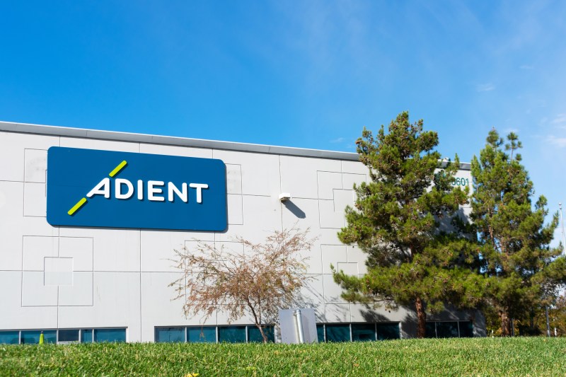 Se închide o fabrică importantă de componente auto. Peste 1.000 de oameni vor rămâne fără loc de muncă