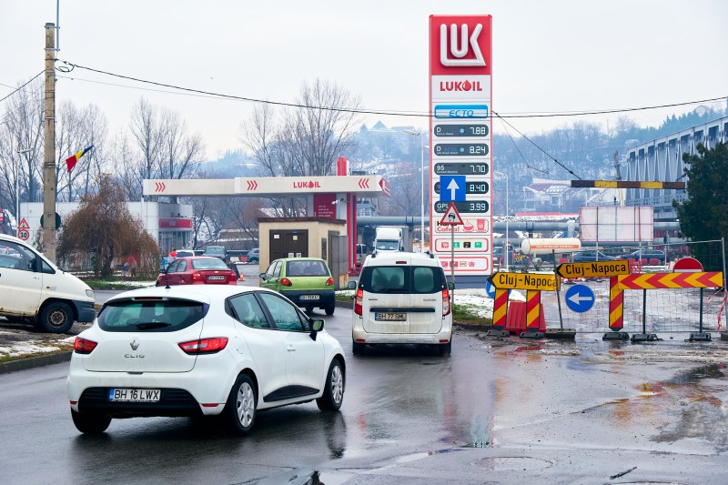 Cine este The Carlyle Group, fondul de investiții interesat de activele Lukoil, și ce afaceri are în România