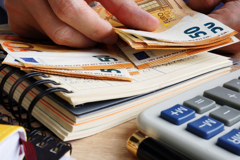 Într-o țară din Vestul Europei, numărul celor care își denunță concetățenii pentru fraudă fiscală a crescut puternic