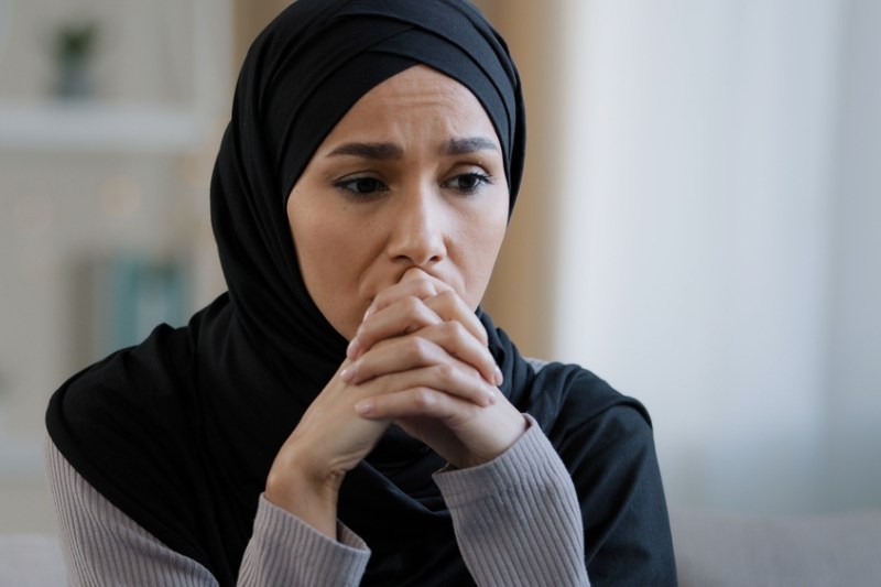 Studentă iraniană la București: „Viața în Iran e ca într-o închisoare fără ziduri. Când am fost acceptată la ASE, am simțit că e singura cale de supraviețuire” / Apelul ei către români