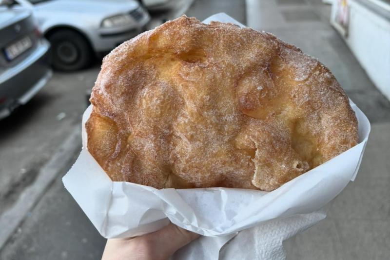 Harta deliciilor din București. De la amandina din Vitan la gogoașa din Obor – călătoria după prăjituri delicioase