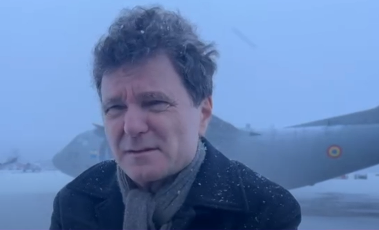 Nicușor Dan, blocat de ieri în Paris. Avionul militar Spartan nu poate decola / Ce spune președintele despre situație