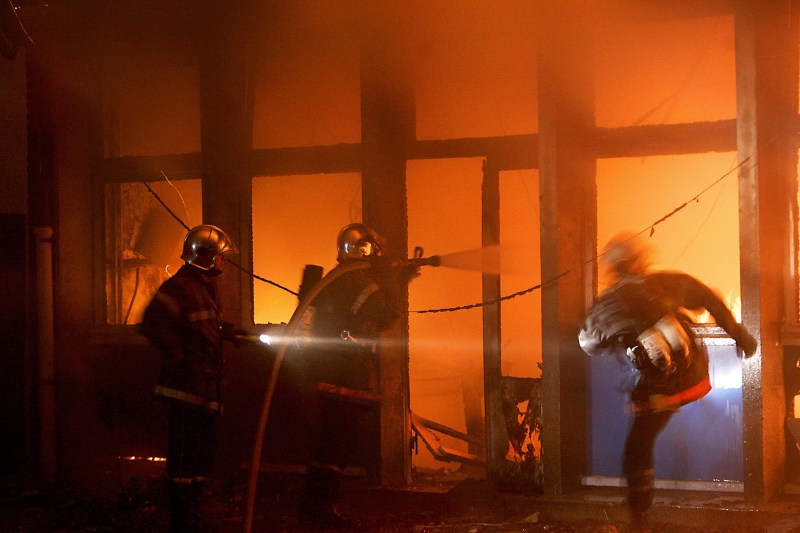 VIDEO Incendiu puternic la un hotel de 5 stele din Munții Alpi, aproape 300 de persoane au fost evacuate