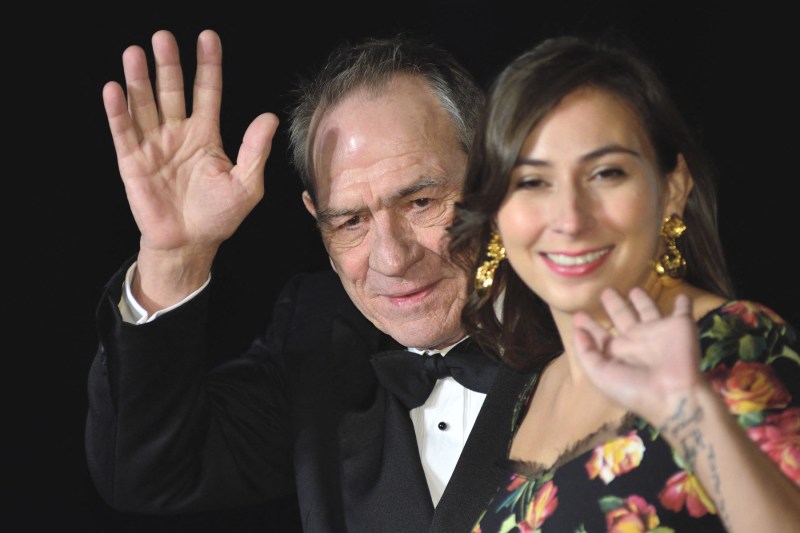 Fiica actorului Tommy Lee Jones, care a jucat cu el în „Men in Black”, a fost găsită moartă într-un hotel de Anul Nou
