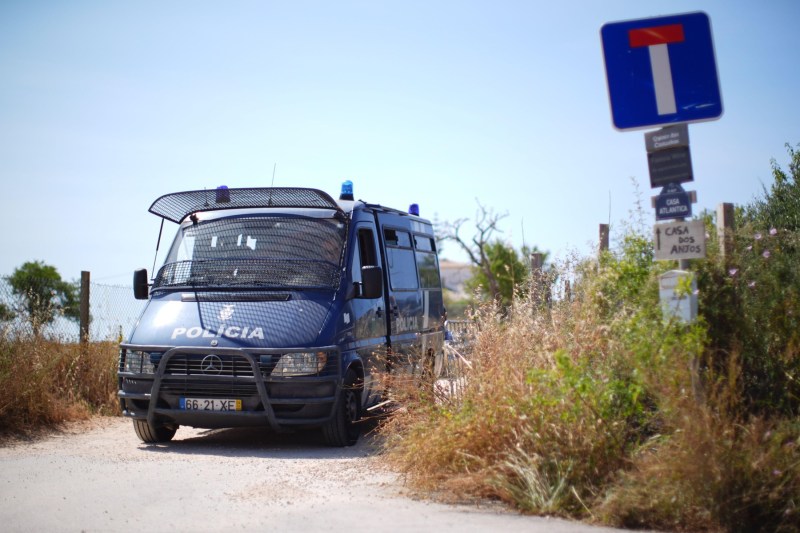 Operațiune majoră a poliției portugheze împotriva unui grup de extremă dreapta. Arme confiscate și zeci de persoane reținute