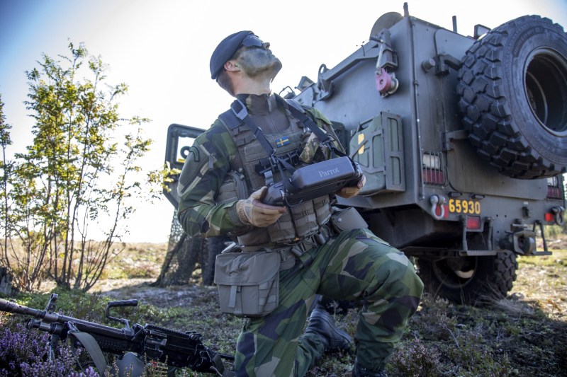 Cu ce arme își dotează Suedia armata pentru „câmpul de luptă al viitorului”. „Cine nu înțelege acest lucru va fi ori mort, ori învins”