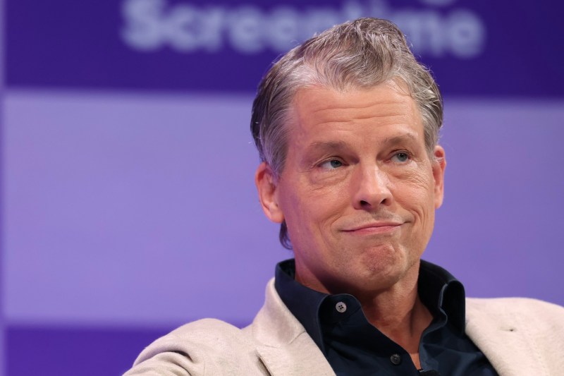 Șeful discret al Netflix afirmă că oferta Paramount pentru marele rival nu trece „testul mirosului”