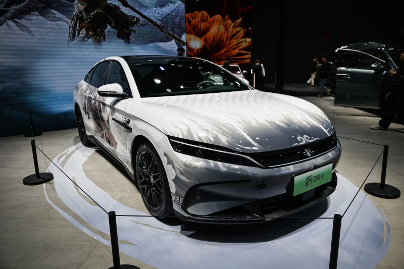 Cel mai mare producător auto chinez a avut un an record de vânzări în afara Chinei. Care sunt planurile pentru 2026