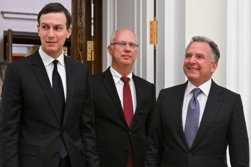 Discuție de două ore între reprezentanții Statelor Unite și Rusiei, la Davos. Primele reacții