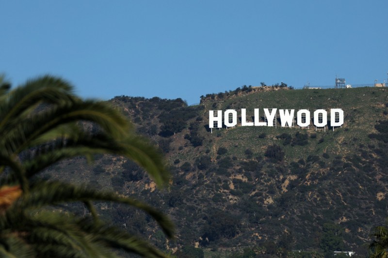 Warner Bros respinge oferta îmbunătăţită a Paramount, preferă propunerea Netflix