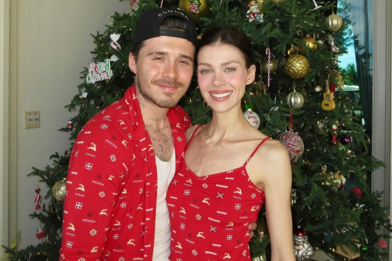 Conflictul mocnit din familia Beckham iese la iveală. David și Victoria, acuzați chiar de fiul lor că încearcă să-i distrugă căsnicia