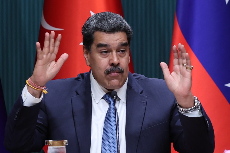 La puțin timp după atacul SUA asupra Venezuelei, un scriitor român a devenit viral pentru asemănarea sa cu Maduro