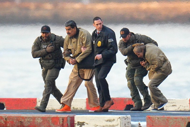 Cilia Flores a suferit „leziuni grave” în timpul capturării, acuză avocatul ei / În sala de judecată, soția lui Maduro a avut un bandaj la tâmpla stângă