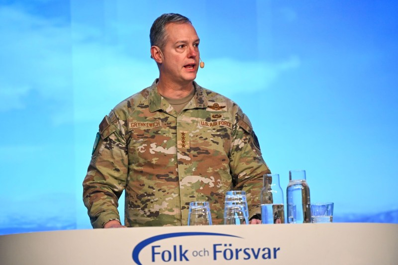 Șeful suprem al trupelor NATO din Europa vine în România. Vizită la una dintre cele mai importante baze militare