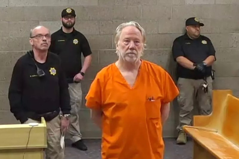 Actorul Timothy Busfield va fi tăiat dintr-un film deja filmat după ce a fost arestat în baza unor acuzații grave