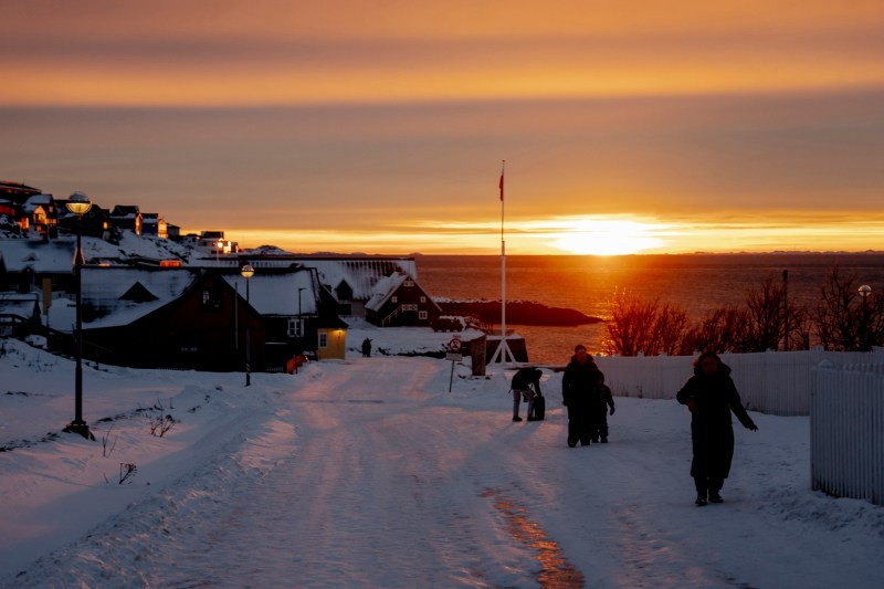 La Nuuk, un strigăt din suflet spune răspicat: „Nimic despre Groenlanda fără Groenlanda”