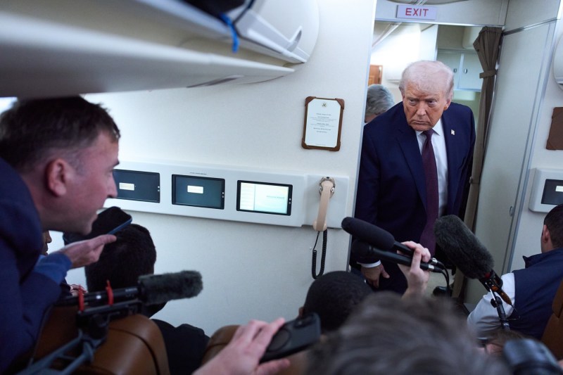 Ce știm despre acordul negociat de Trump și Rutte privind Groenlanda / Intențiile lui Trump în Groenlanda, dezvăluite la bordul Air Force One