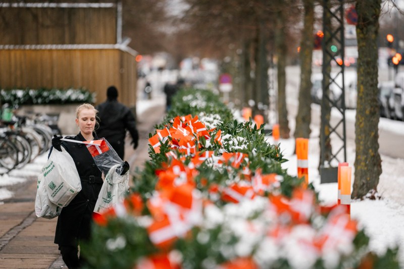 Ambasada americană i-a înfuriat pe danezi. Cum a explicat decizia de a îndepărta drapelele care îi onorau pe militarii uciși în Afganistan