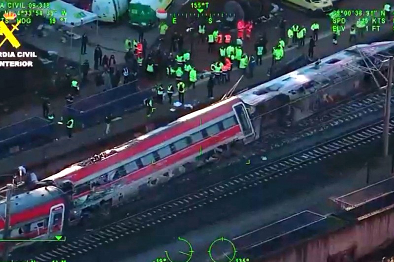 Un român era într-un apel video când trenul din Spania a deraiat. „Haos total” la locul tragediei
