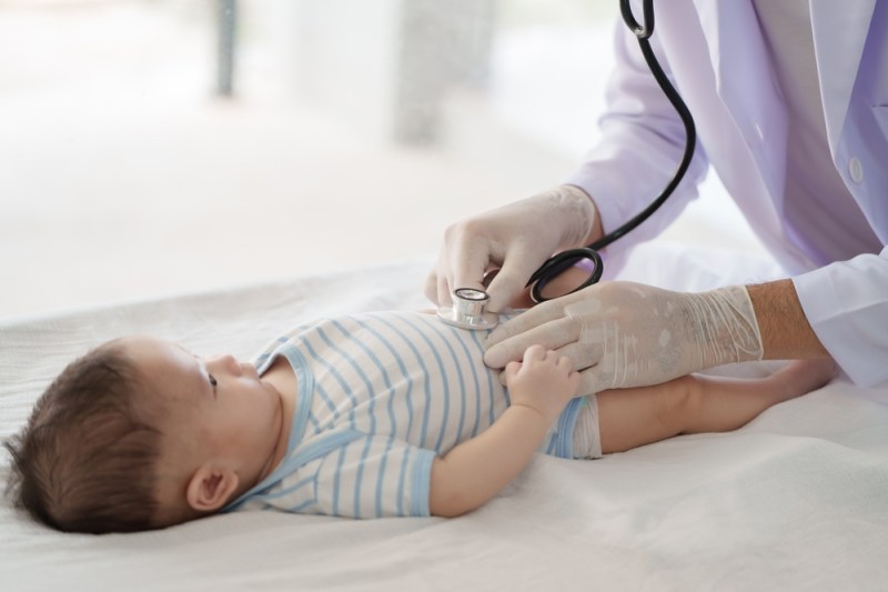 Vaccinarea anti-Hepatita B nu se mai face tuturor copiilor la naștere, în SUA. Ce se întâmplă în România? Explicațiile medicului infecționist Adrian Marinescu