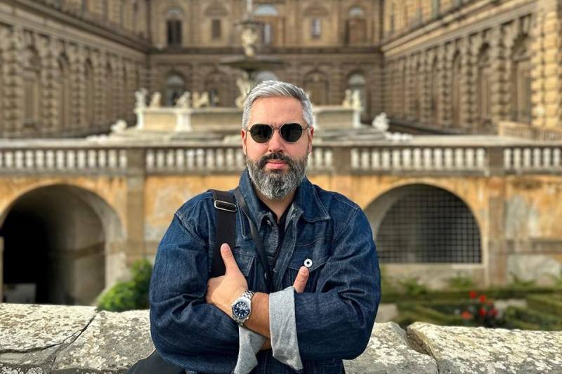 Cum călătorește un fotograf român în jurul lumii fără avion, doar cu un rucsac în spate și câteva măsuri simple de siguranță: „Important e să rămâi cu pașaportul și cu niște bani”