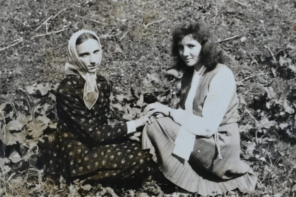 Sfânta Cuvioasă Elisabeta de la Pasărea, stânga, alături de sora ei, maica Nectaria. Sursă foto: Ziarul Lumina