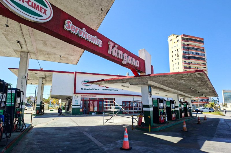 FOTO Dezastru în Cuba din cauza blocadei SUA: Nu se mai vinde motorină, iar benzina a ajuns la un preț uriaș / Cine sunt acum reginele străzii