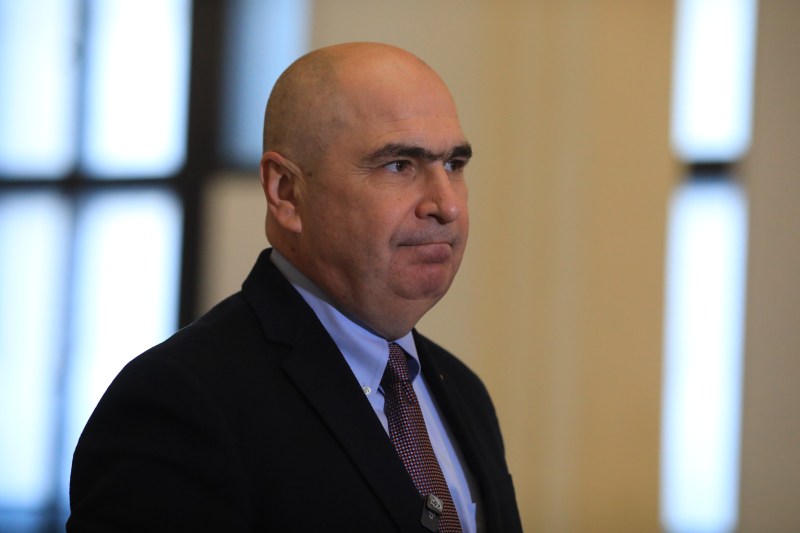 Culisele ședinței în care Bolojan a pierdut votul în înteriorul partidului. Cum a eșuat planul „10 dintr-o lovitură” al președintelui PNL