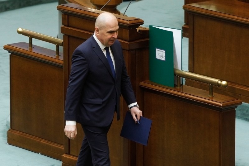 Bolojan, la moțiunea pe Educaţie: „Da, banii educației trebuie să fie tot mai mulți, dar corelat cu creșterea calității și adaptarea la realitatea economică”