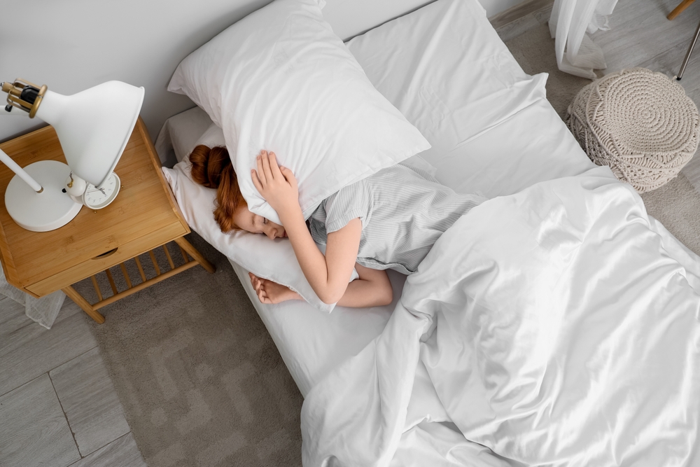 Studii recente arată că somnul prelungit al adolescenților le poate influența (în bine) starea mentală. FOTO: Shutterstock