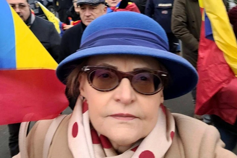 Judecătoarea pensionară care a coordonat acțiunea „Turul 2 înapoi” dă în judecată Universitatea Bucureşti pentru a obţine actele de studii ale lui Nicușor Dan